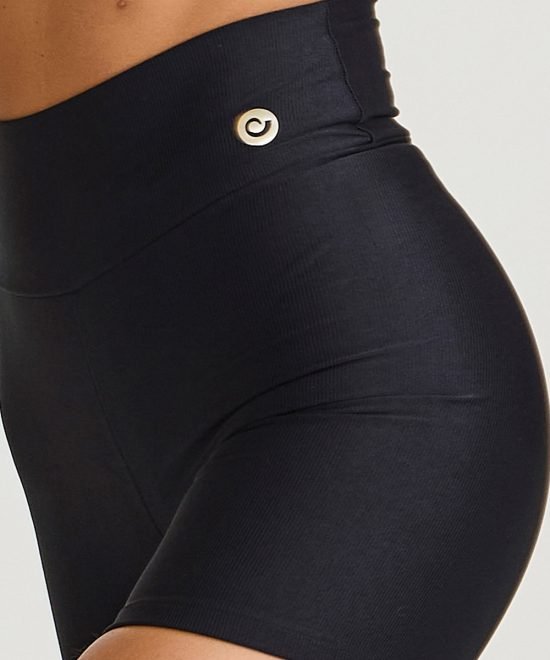 short deportivo acanalado